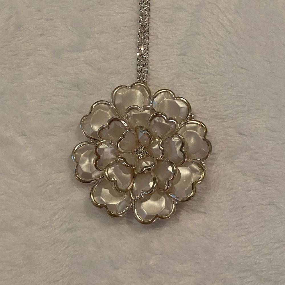 3/$15 Flower Pendant Necklace